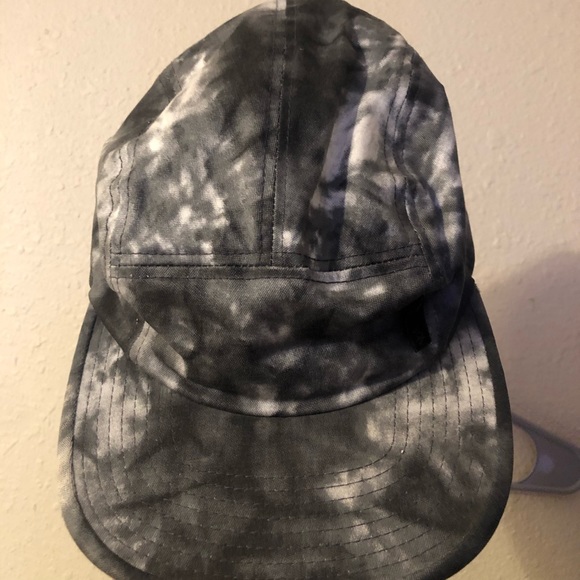 white volcom hat